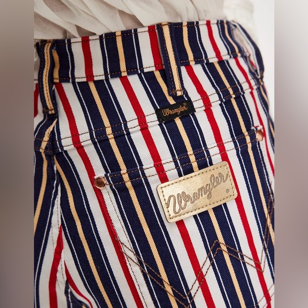 Wrangler x Lainey Wilson Striped Flare Jeans 28x32 - Picture 3 of 16